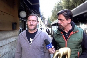 托蒂因前往俄罗斯被颁发金貘奖！称只是去参与足球活动并未涉政