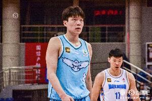 hth-3次犯规影响发挥！杨瀚森半场出战13分钟2中1拿6分2板1助2帽