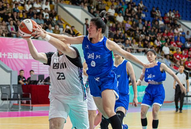 23岁PG场均23.5+4.2断！女版哈德森复刻杨舒予？宫鲁鸣明年选她？