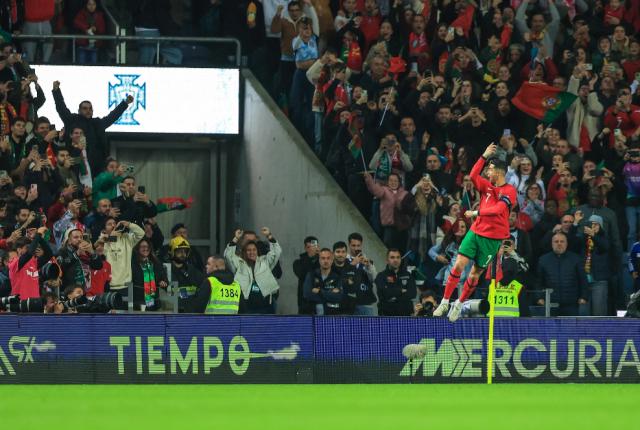 hth体育-C罗梅开二度 5比1狂胜波兰 葡萄牙小组第一出线！