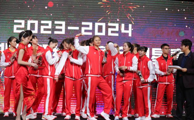 华体会官方网站-8名教练56名球员1万+现场观众 全明星赛，排超盛会